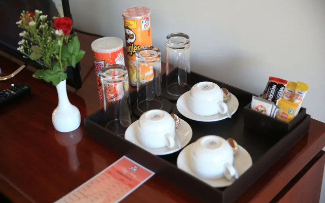 Ngwe Saung Yacht Club & Resort