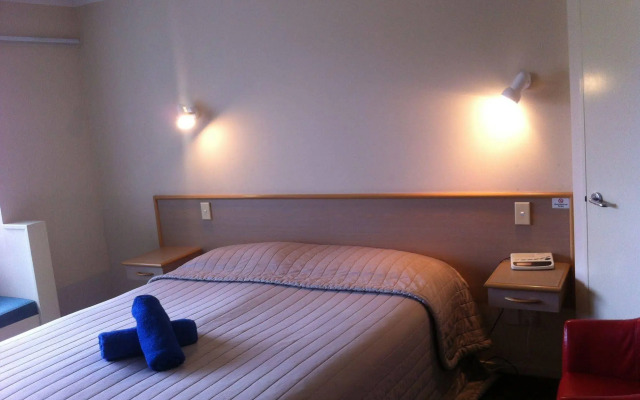 Ocean Waves Hotel