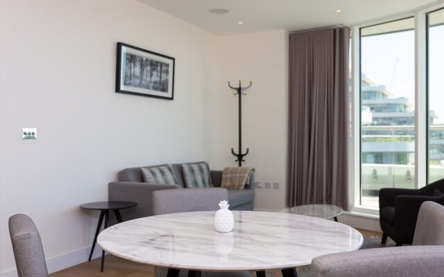 Modern 2 Bedroom Flat With Stunning Views