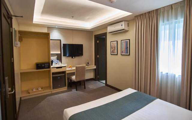 J7 Hotel Iloilo