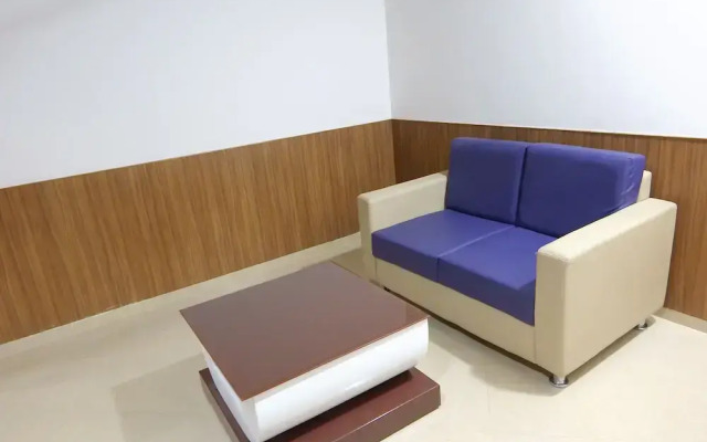Hotel Aadhi