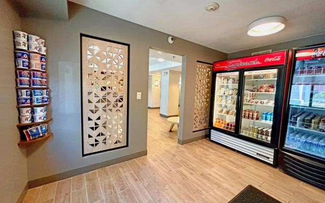 Candlewood Suites Indianapolis Downtown Medical District by IHG