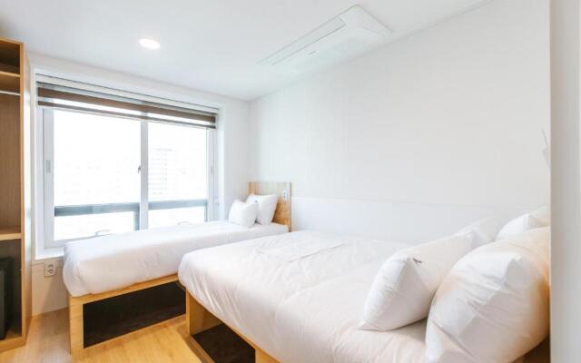 Step Inn Myeongdong 2 - Hostel