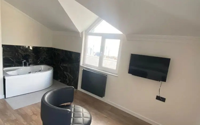 Golden Life Suite
