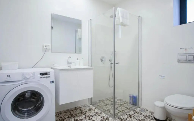 Jerusalem market apartment