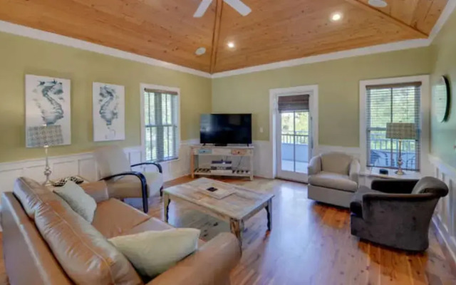 Magnolia Cottages By The Sea- 113 Patina by Florida Star Vacations