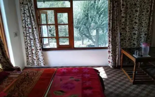 Hotel Diamond Palace