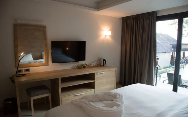 15 Palms Beach Resort