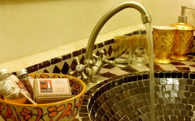 OYO 6706 Hotel New Sunder Residency