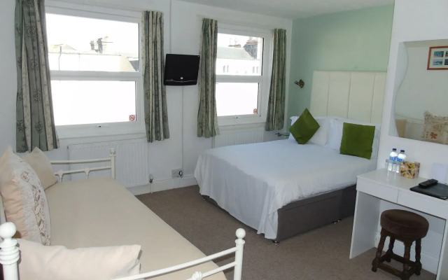 Carrington Guest House B&B