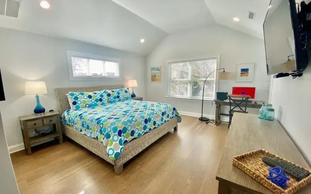 Scarborough Avenue 303