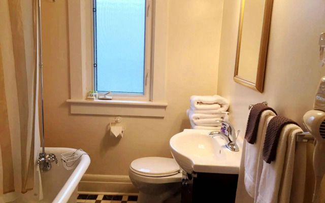 Acacia Bed & Breakfast