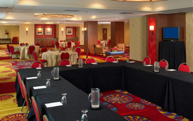 Wyndham Cleveland Airport