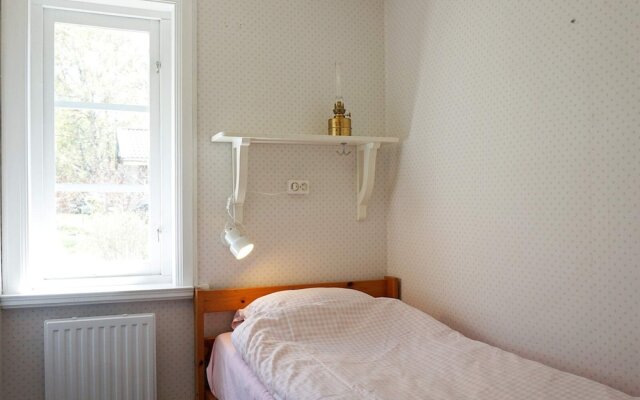 4 Person Holiday Home in Grundsund