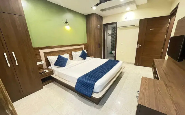 The Indian Hotel & Kitchen