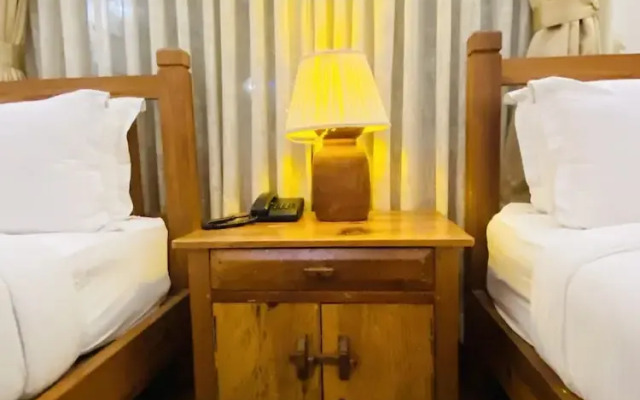 Three Jewels Boutique Hotel