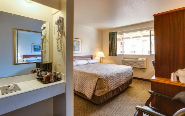 Coachman Inn