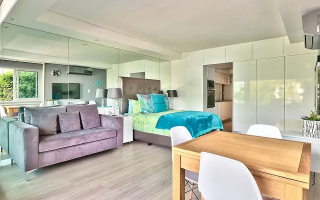 Clifton Studio