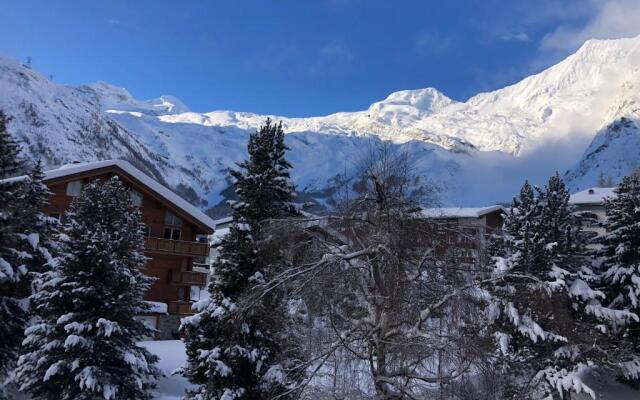 Near ski slopes 2 bedrooms apartment with balcony