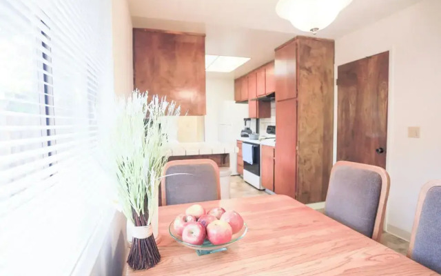 Spacious 3 BR 2B House Sunnyvale Park