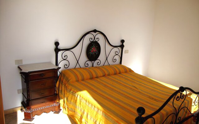 Case Albergo Al Cortiletto