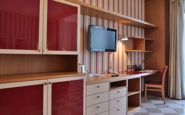 UnaHotels The One Milano Hotel & Residence