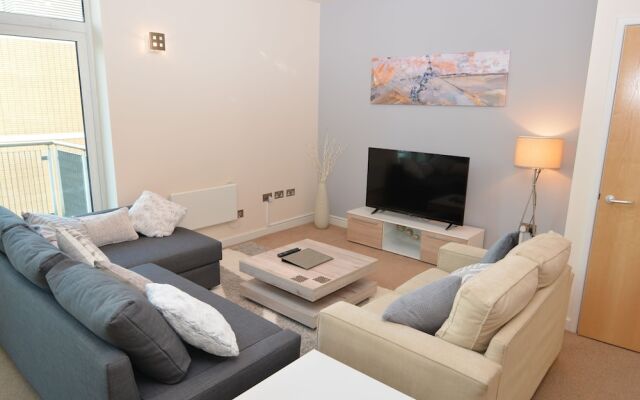 Brightleap Apartments - Silbury View