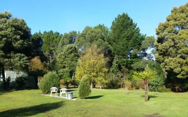 Zeehan Bush Camp