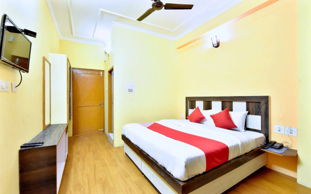 OYO 12740 Hotel Amandeep