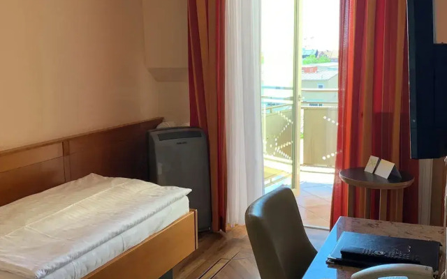 KRAL Suite Hotel & Serviced Apartment