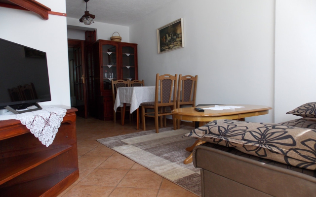 Apartment Ivo - with parking : A4 - PRIZEMLJE Malinska, Island Krk