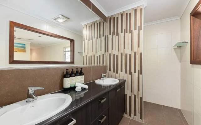 Fully Equipped Luxe Retreat, Pool, Pet Friendly, AirCon