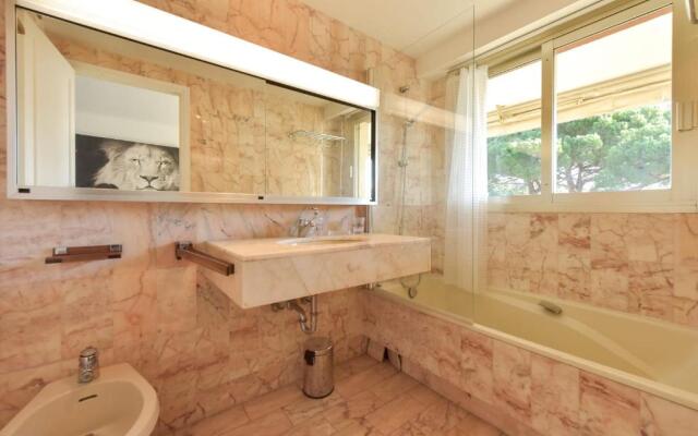 SERRENDY ROOFTOP TERRACE in residential property WITH POOL & SEA VIEW !