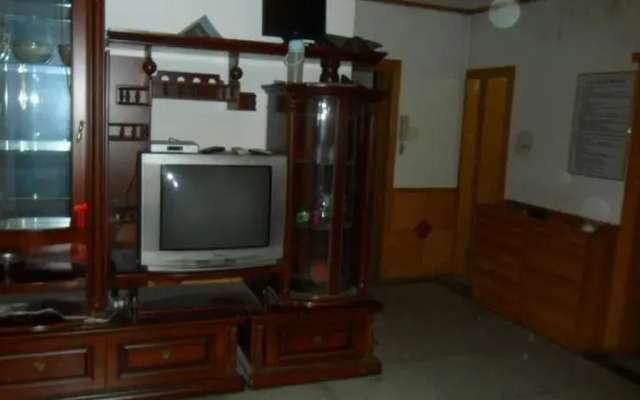 Jinri Friendship Apartment Hongjialou Road