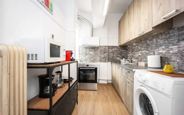 Sunny 3bd Flat Acropolis View