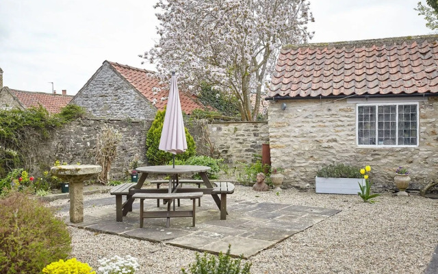 Host Stay Buckingham Square