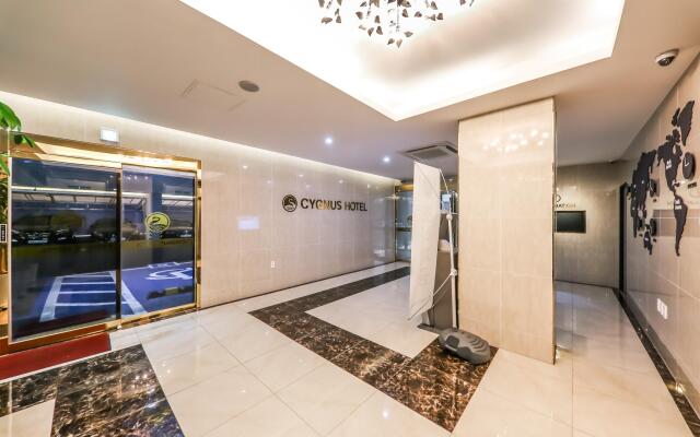 CYGNUS Hotel