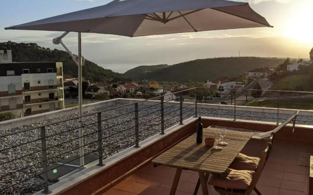 LovelyStay - Sesimbra 3BDR Apartment W/Terrace