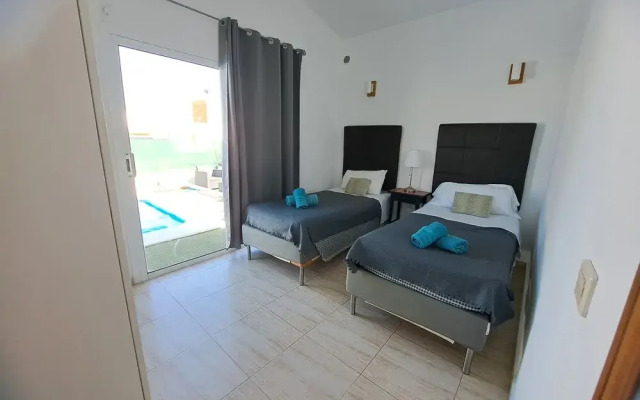 Villa Rayo Azul, Heated Pool and Ocean Views