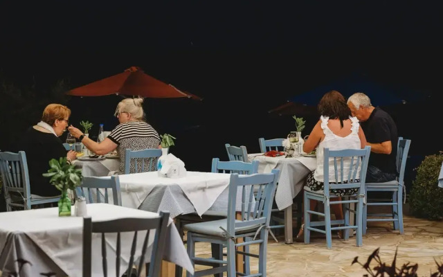 Melina Beach Hotel