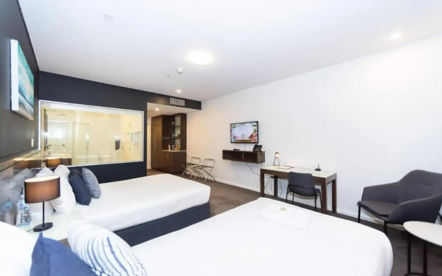 Sfera's Park Suites & Convention Centre