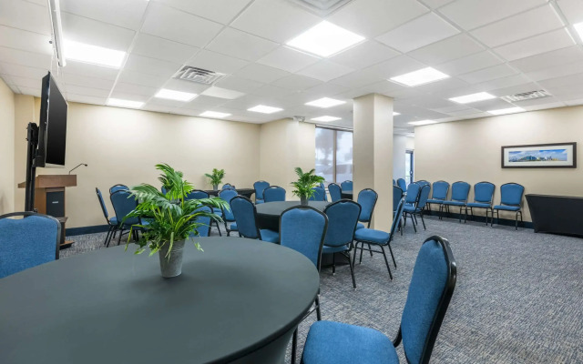 Comfort Inn & Suites Daytona Beach Oceanfront