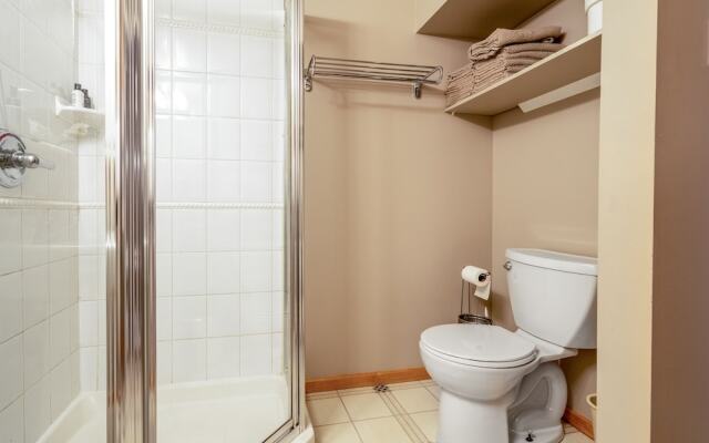 CENTRALLY Located 3-Br Home | TRUE Ski In/Out | FREE access to Pools & Hot Tubs