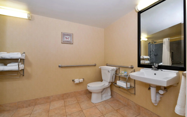 Holiday Inn Martinsburg by IHG