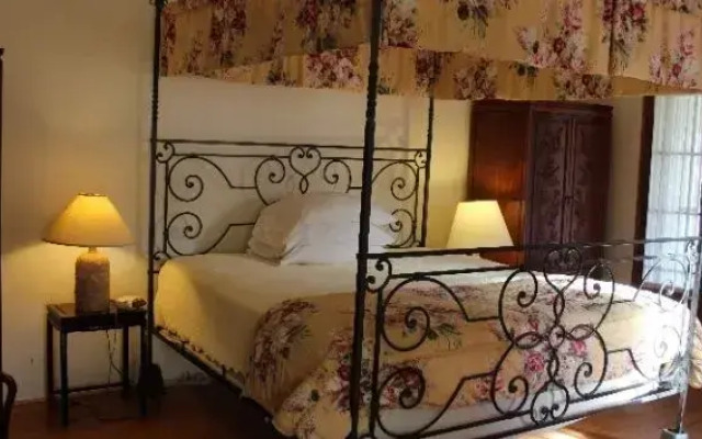 Aunt Nea's Inn at Hillcrest