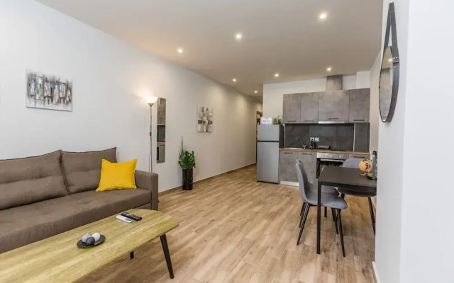 Raise Athens Metro Apartments