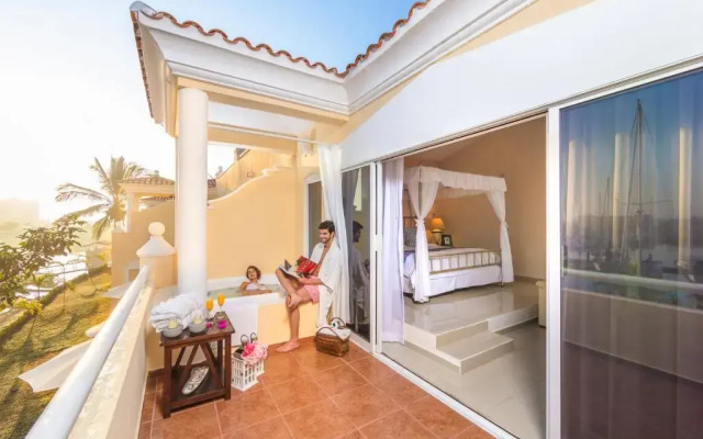 Isla Mazatlán Residence Club
