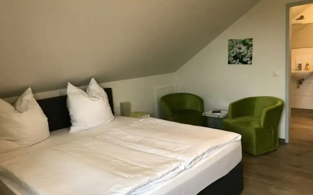Pension & Restaurant zur Wertachau