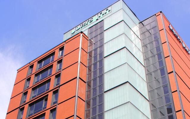 hotelImage