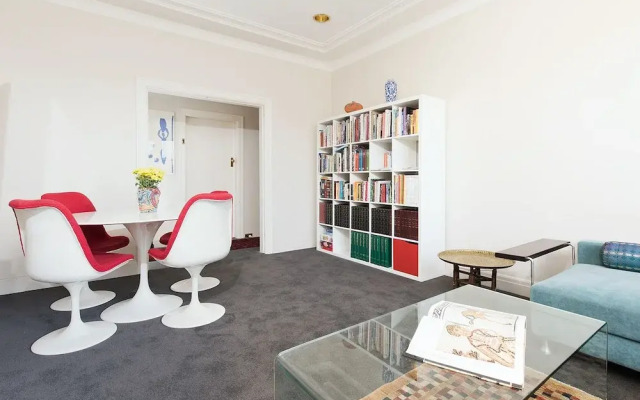 Comfy Coogee Living H328